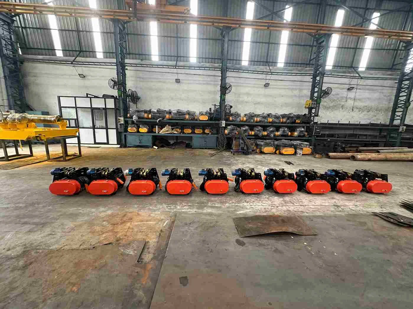 Hoist supply in manufacturing factory